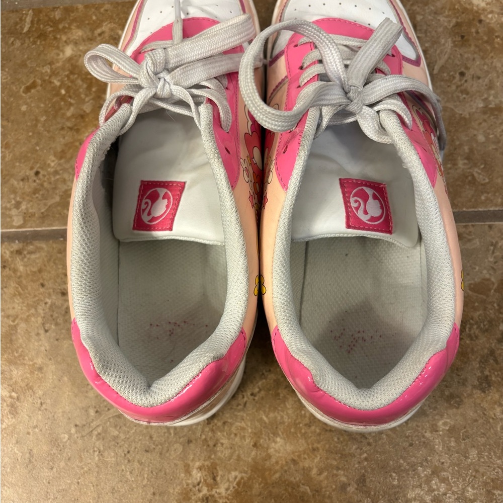 Barbie Women’s Sneakers - Pink & White Floral Print Size 11 - Picture 4 of 13